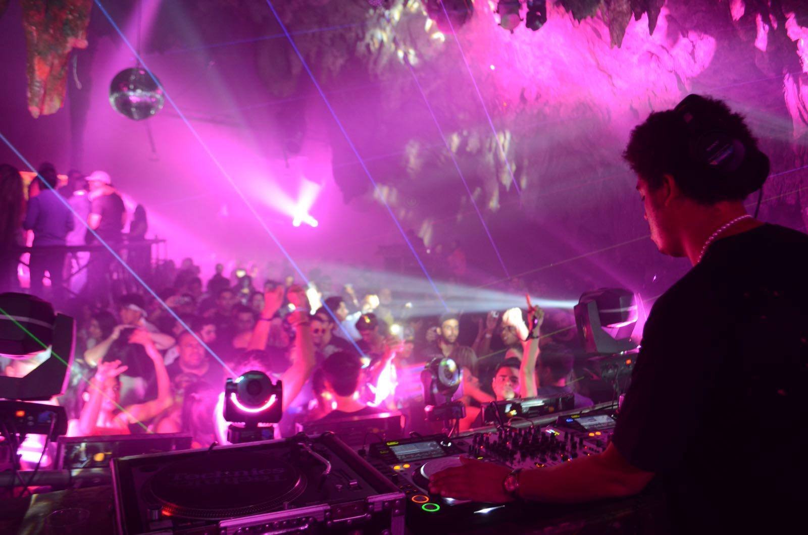 Seth Troxler