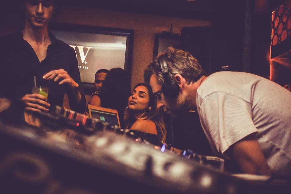 Intimate Feat. Martin Buttrich